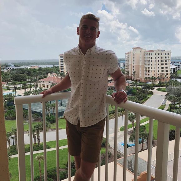 Meet your Posher, Keaton - Picture 1 of 1